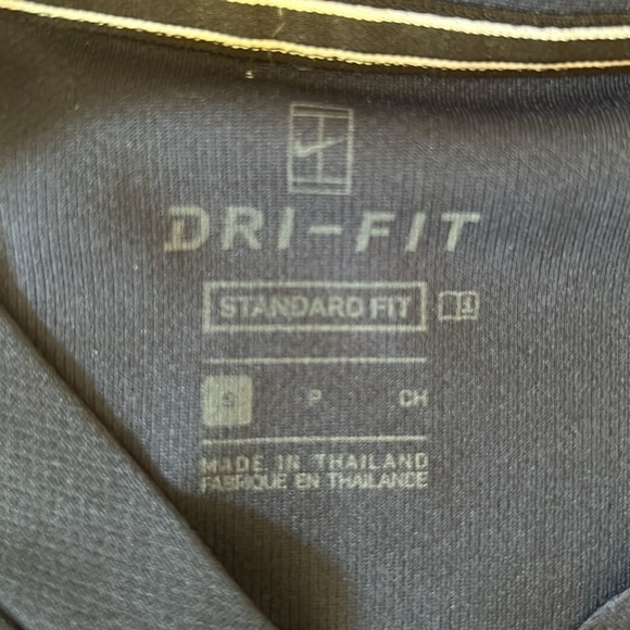 Nike Tennis Top NWOT - Picture 2 of 3